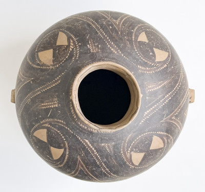 Chinese Neolithic Decorated Ceramic Vessel