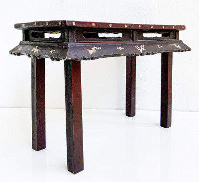 Japanese Lacquer and Mother of Pearl Inlaid Small Table