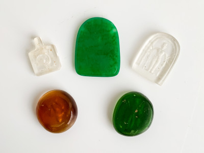 Indian Carved Glass Intaglios, 5 Pieces