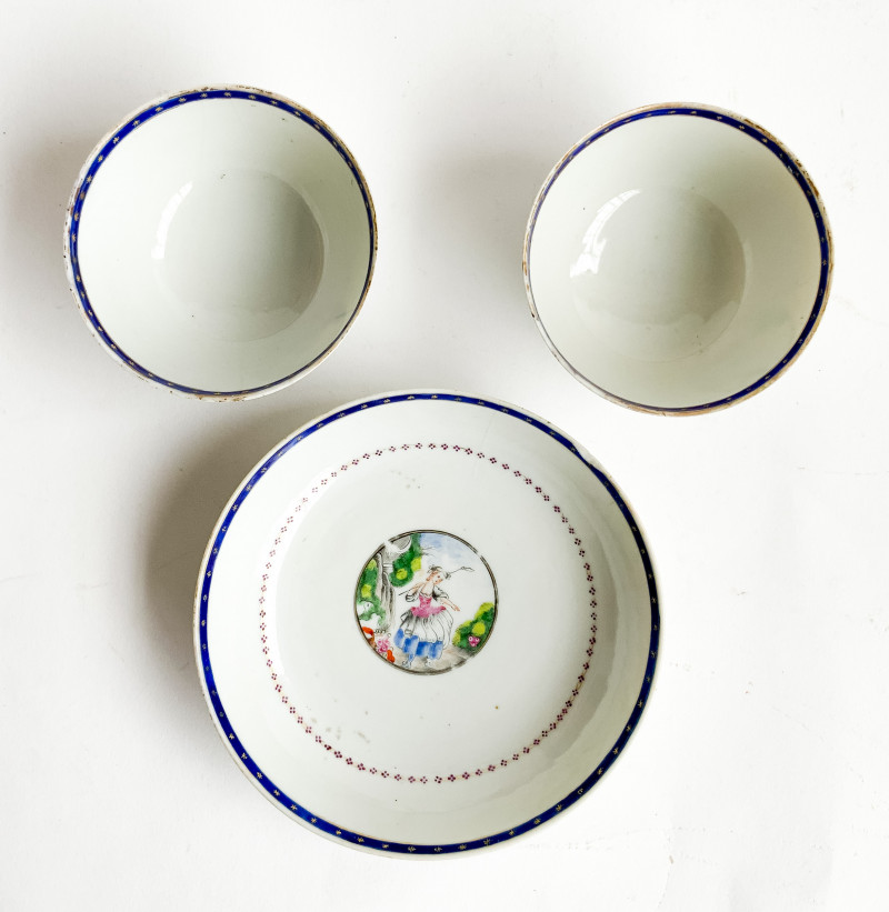 Chinese Export Porcelain Bowl and 2 Matching Cups