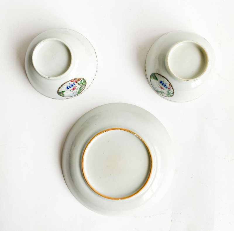 Chinese Export Porcelain Bowl and 2 Matching Cups