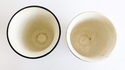 Two Lenci Italian Ceramic Footed Vases