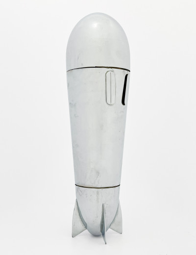 Image for Lot Art Deco Zeppelin Cocktail Shaker