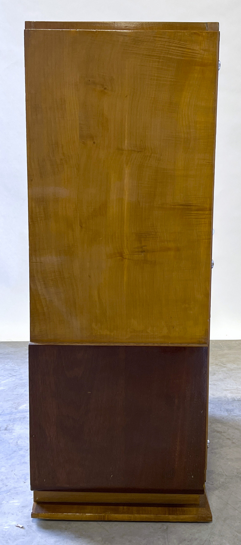 Art Deco Cabinet in the style of Jules Leleu