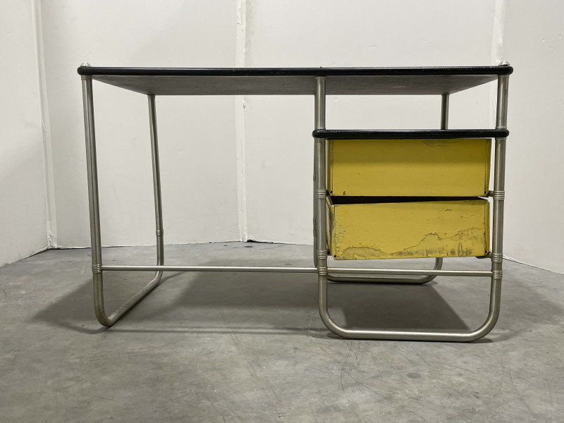 Warren McArthur - Desk Model 1541-2