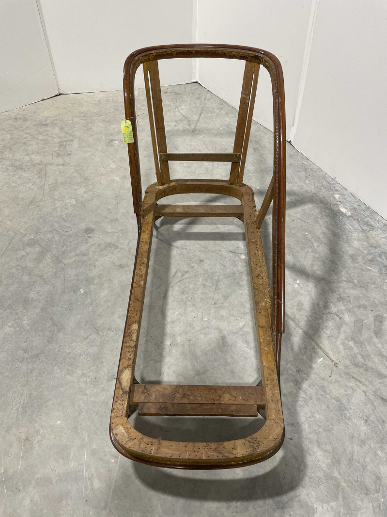 Wood Frame Chaise Longue