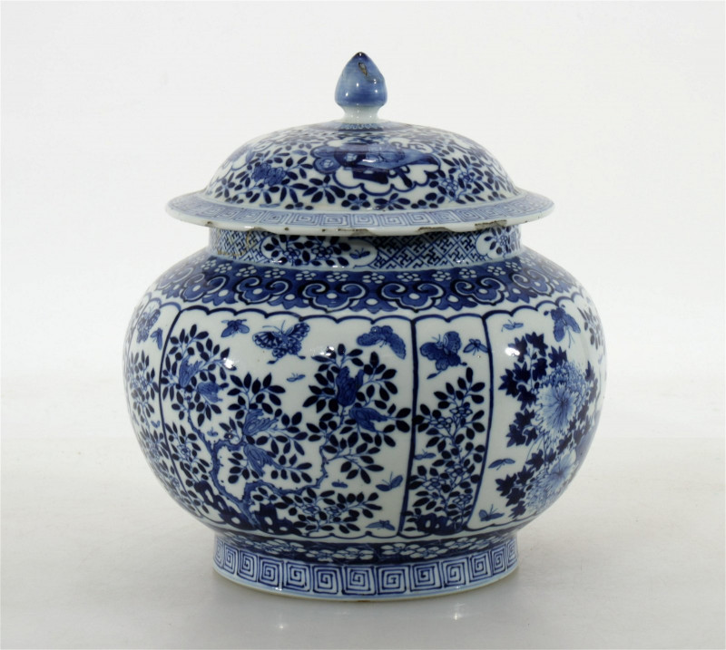 Chinese Blue & White Porcelain Pot, Qianlong