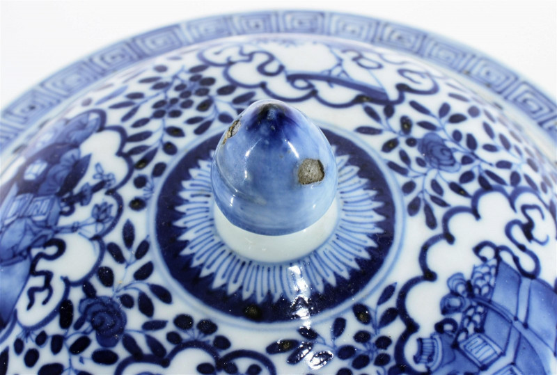 Chinese Blue & White Porcelain Pot, Qianlong