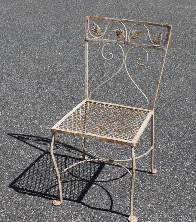Painted Iron (Possibly Woodard) Outdoor Patio Set