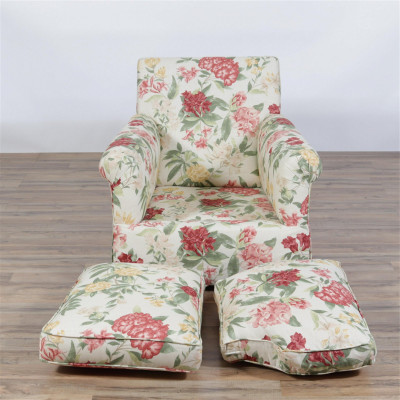 English Style Floral Upholstered Lounge Chair