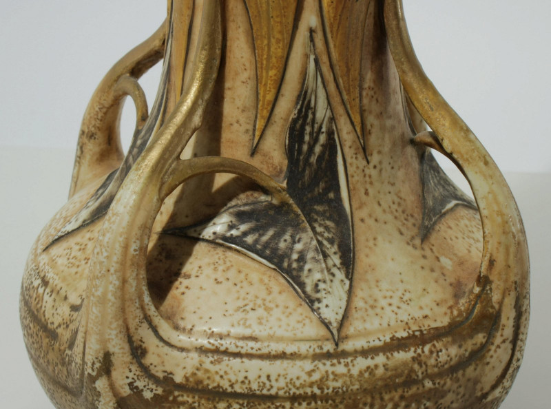 Paul Dachsel & Ernst Wahliss - Amphora Vase