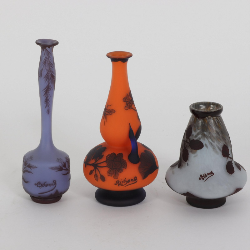 Richard - 3 Cameo Glass Vases