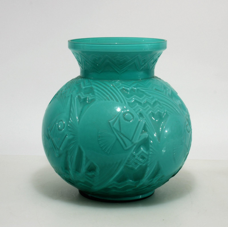 Pierre D'Avesn - Poissons Green Glass Vase, 1930