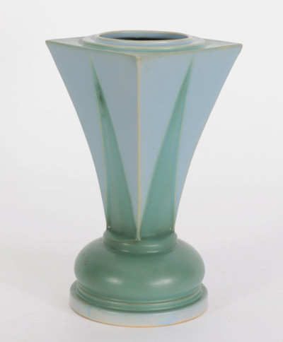 Roseville - Futura Vase, Shooting Star, 1930