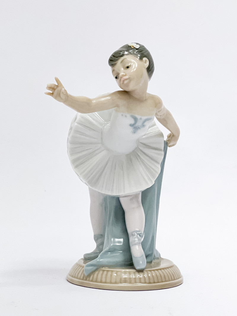 Nao by Lladro Ballerina Figure