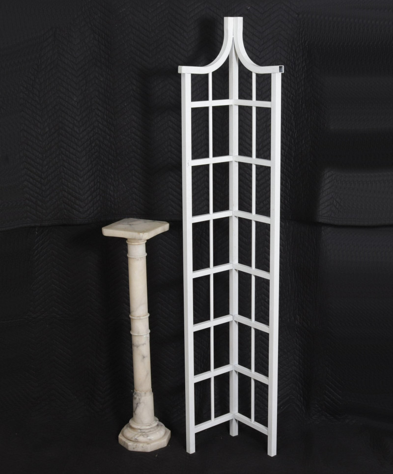 Alabaster Pedestal & Metal Corner Lattice Screen