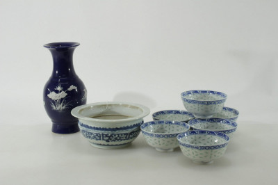 Image for Lot 8 Pieces Chinese Blue & White Porcelain