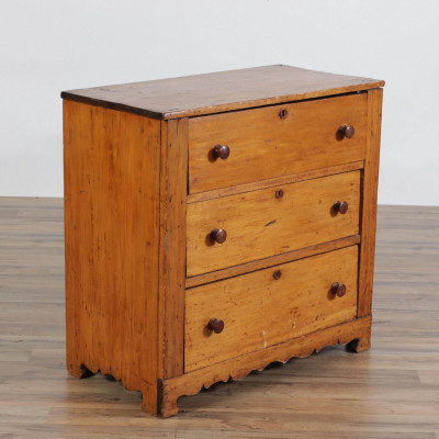 American Pine Chest of Drawers