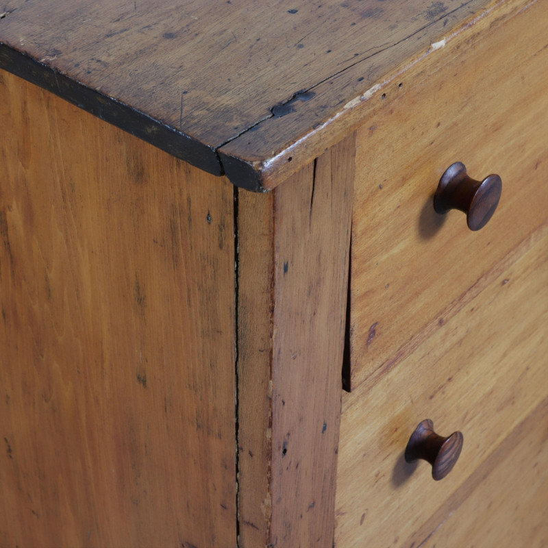 American Pine Chest of Drawers