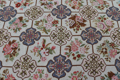 European Hand Stitched Floral Rug 11-5 x 16-2