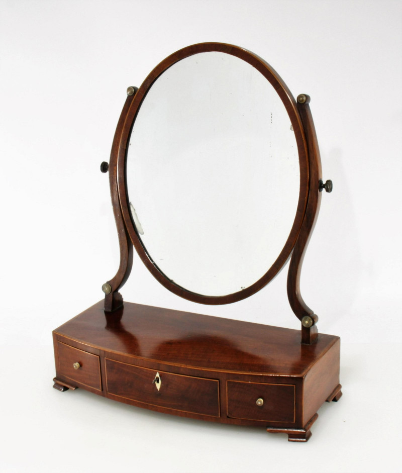 Federal Gentleman's Dresser Mirror