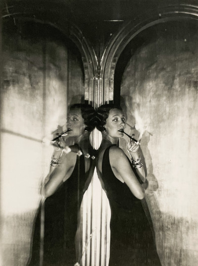 Image for Lot Cecil Beaton - Photograph of Gertrude Lawrence