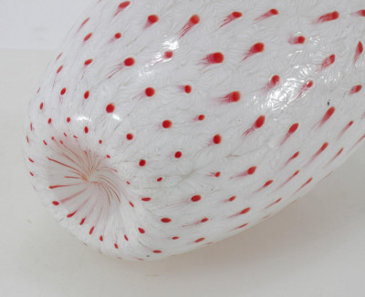 Vittorio Ferro - White & Red Plume Glass Vase