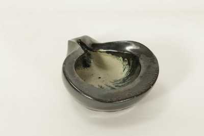 Russel Wright for Bauer - Pinched Pottery Bowl
