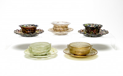 Image for Lot Salviati Venetian Glass Finger Bowls with Underplates, Assortment of 5