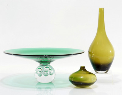 Image for Lot 50's Green & Bubble Glass Tazza & 2 Danish Vases