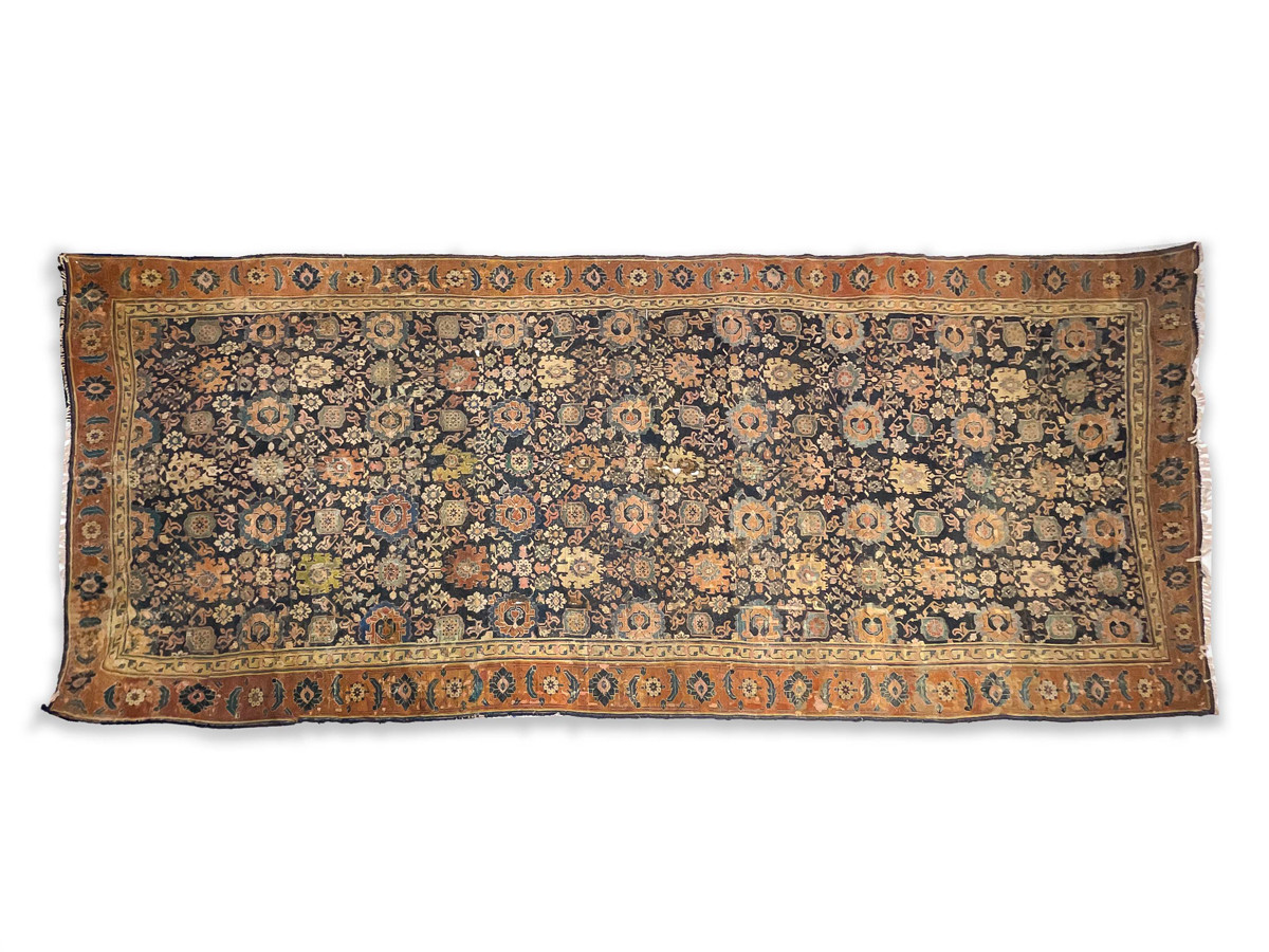 LOT 29 | Northwest Persian Gallery Carpet