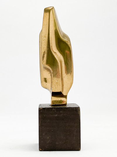 María Lagunes - Untitled (Form in Gold)