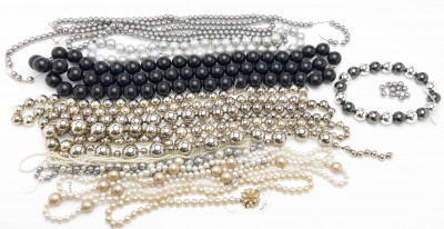 16 Vintage Necklaces, Geoffrey Beene Archive