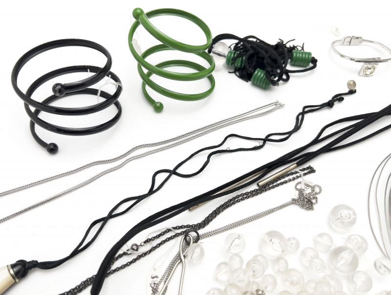 Vintage Fashion Jewelry from Geoffrey Beene Archive, including Bubble Bib & Wire Choker Necklaces