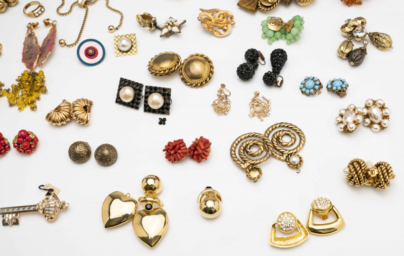 Collection of Vintage Clip Earrings and Pins Jewelry