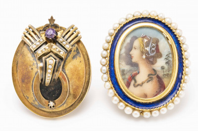 Image for Lot 2 Gold Brooches