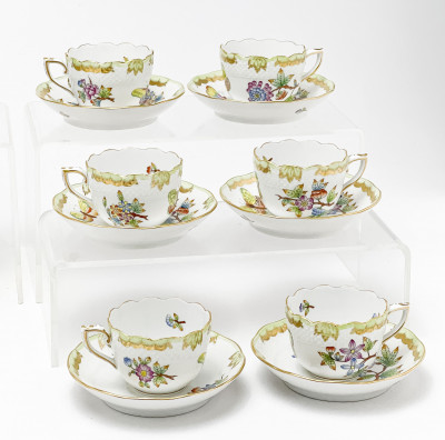 Herend Queen Victoria Porcelain Tea Service for Six