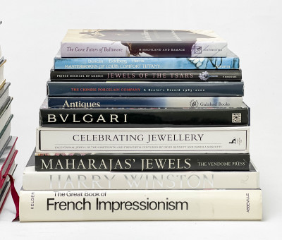Collection of 18 Coffee Table Books
