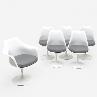 Image for Lot Eero Saarinen - Tulip Chairs, Group of 6