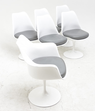 Eero Saarinen - Tulip Chairs, Group of 6