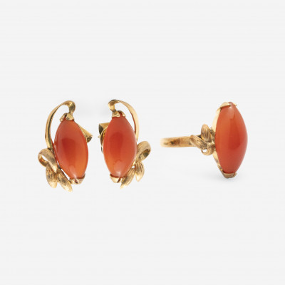Image for Lot Yellow Gold and Carnelian Ring and Earrings