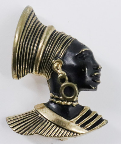 Image for Lot Vintage Nubian Brooch