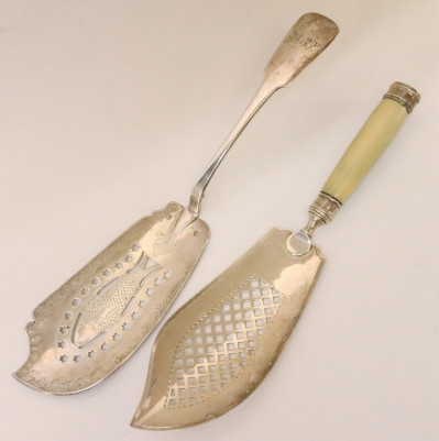 Image for Lot 2 Georgian Sterling Silver Fish Servers