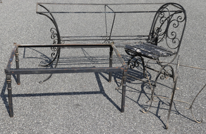 Image 1 of lot 4 Pc. Wrought Iron Patio Furniture