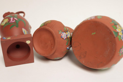 Image 5 of lot 3 Wedgwood Rosso Antico Items