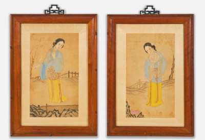 A Pair of Chinese Paintings on silk