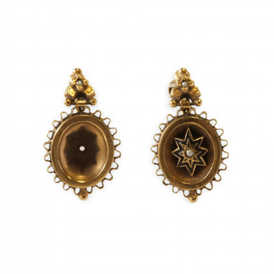 Image for Lot Pair of Victorian 14k Gold Earrings