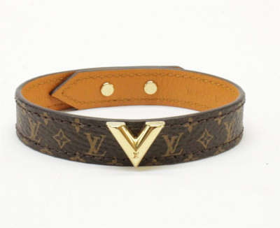 Image for Lot Louis Vuitton Essential V Bracelet