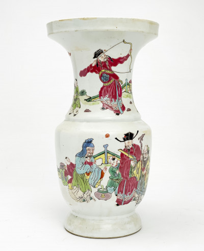 Image for Lot Chinese Porcelain Enamel Decorated vase