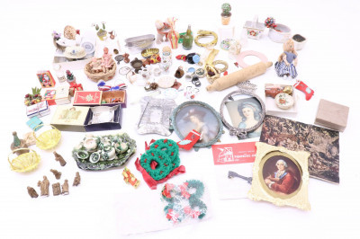 Image for Lot Lot of Doll House Accessories
